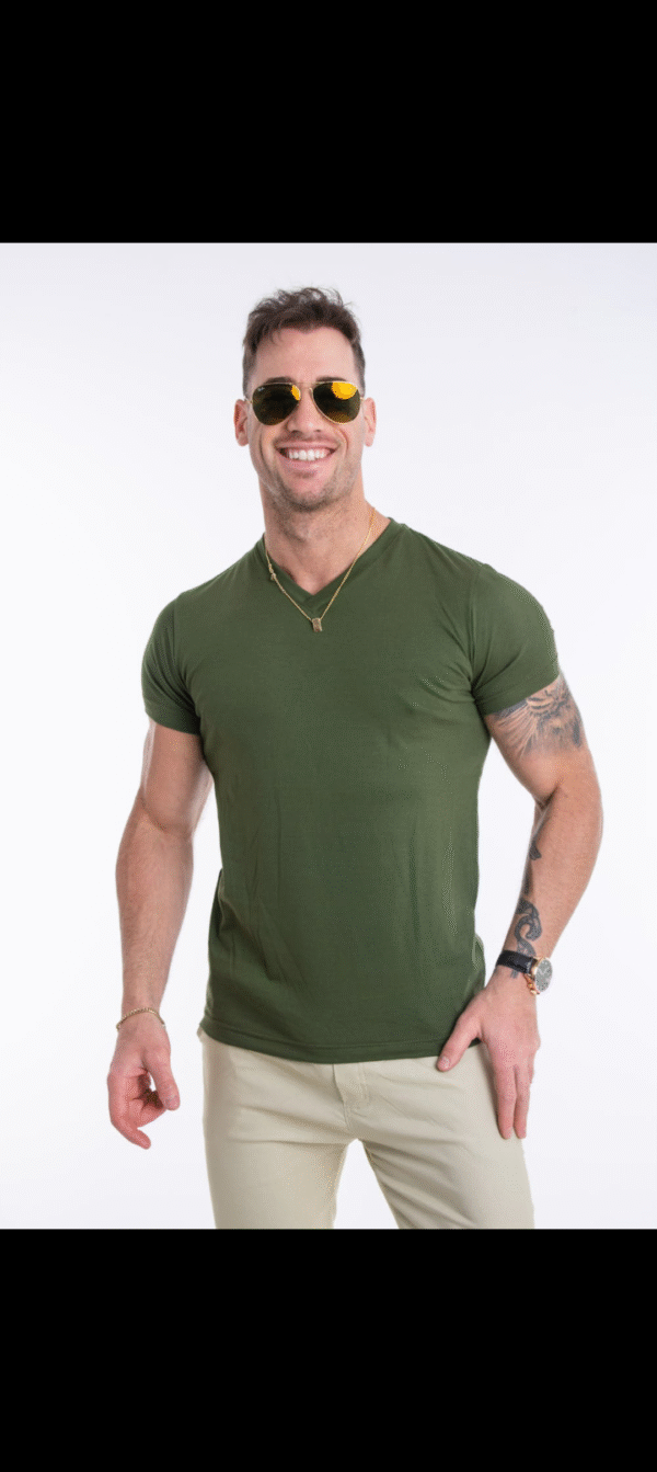 Remera cuello v - Image 4