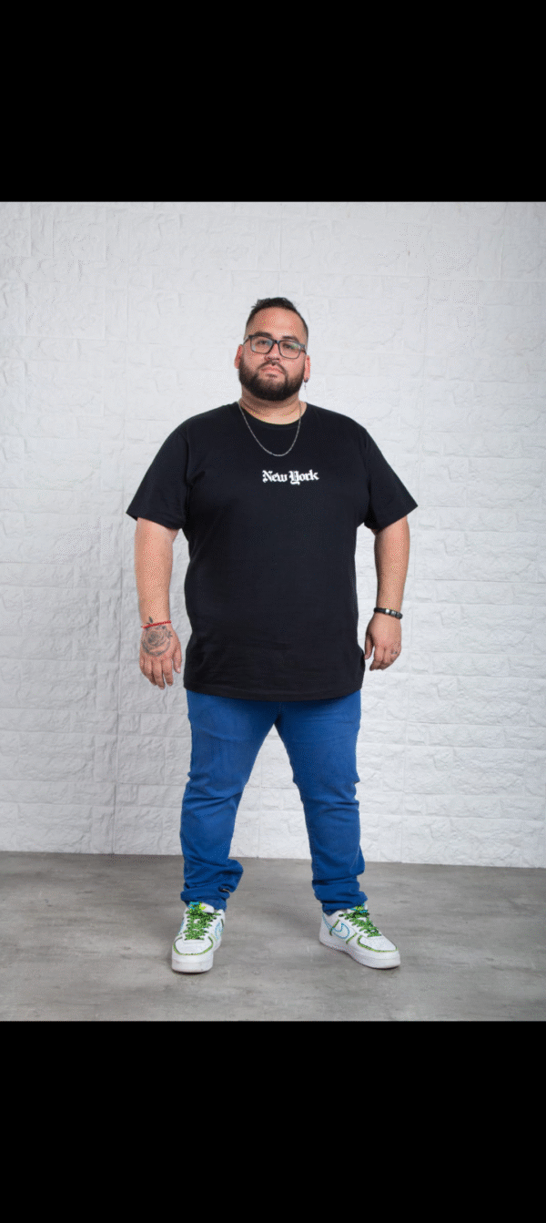 Remera especial estampado - Image 7
