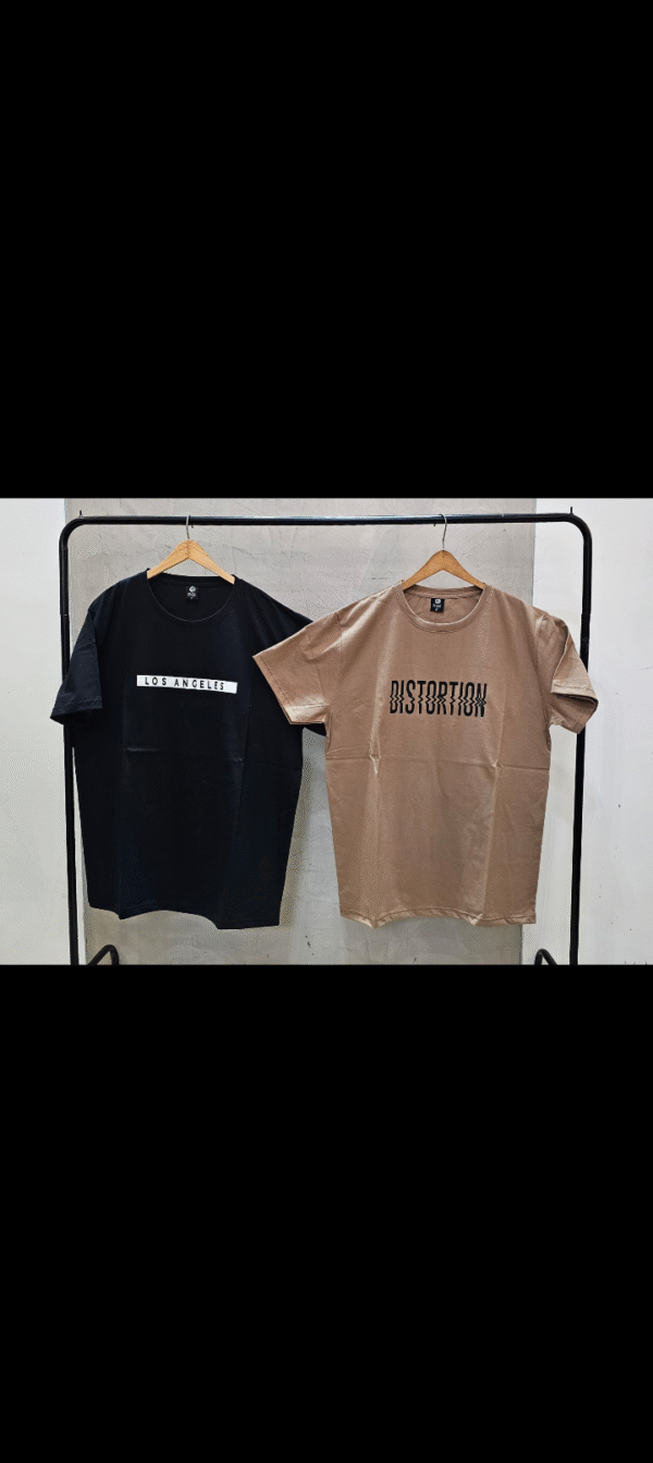 Remera especial estampado - Image 9