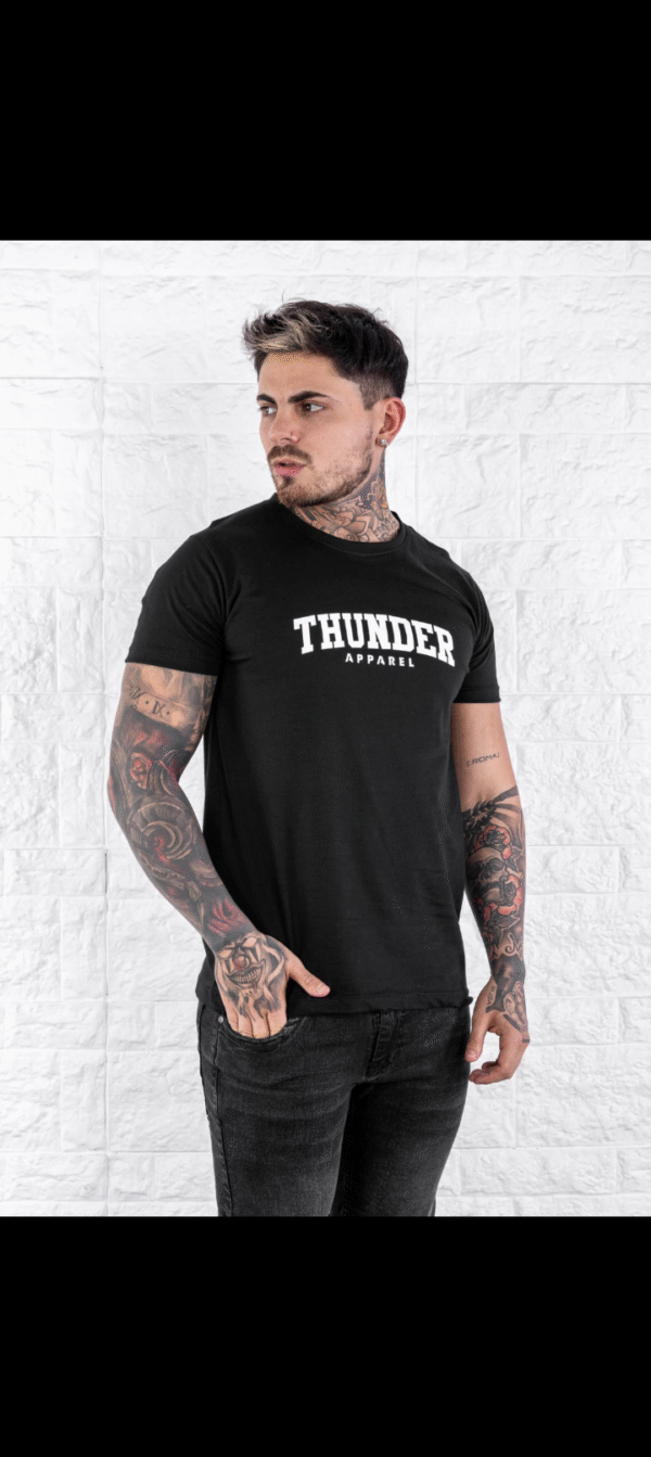Remera estampa peinado preimium - Image 2
