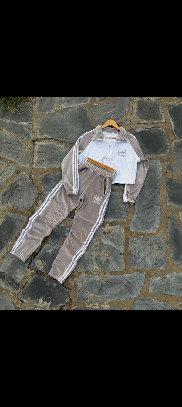 Conjunto pluhs Adidas - Image 3