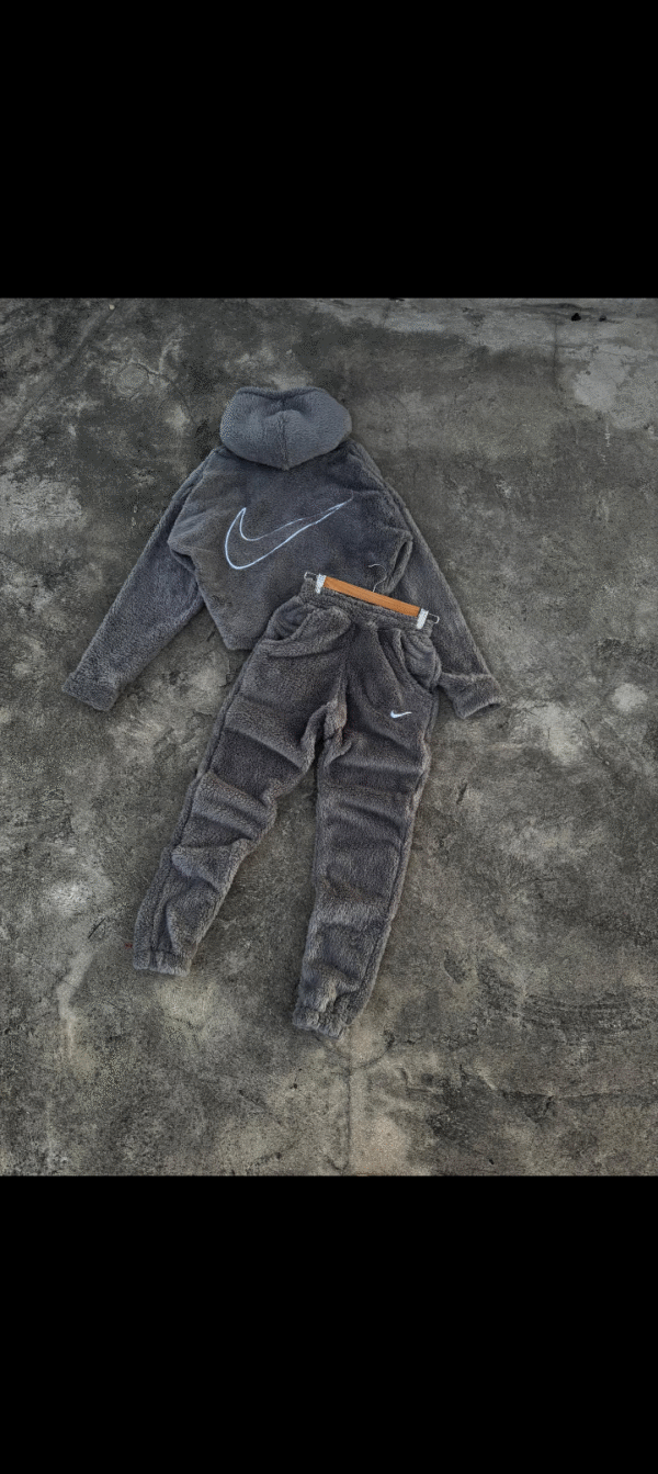 Conjunto Teddy Nike - Image 8